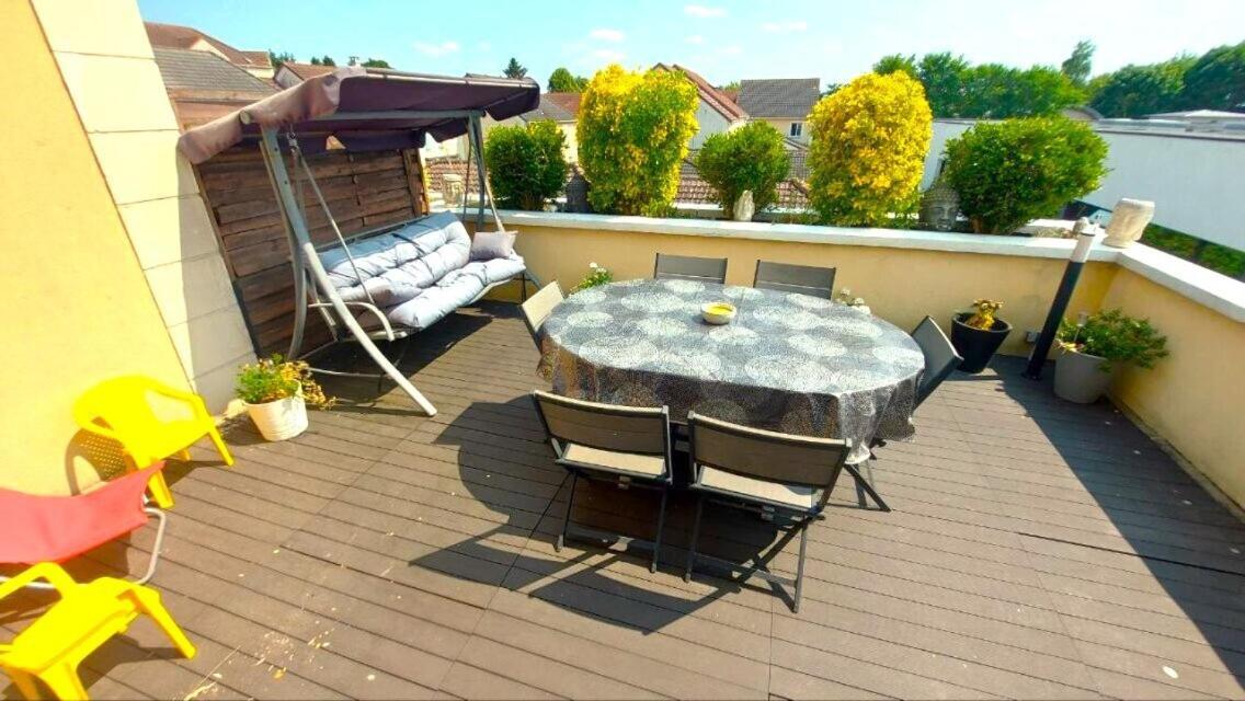 Appartement Familial Pour 6 Adultes Et 5 Enfants A 10 Min De Disney Баї-Роменвільє Екстер'єр фото